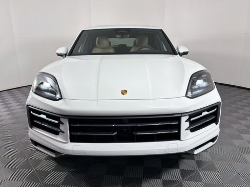 Certified 2026 Porsche Cayenne AWD/4WD image 6