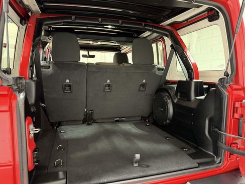 Used 2022 Jeep Wrangler Unlimited Sport image 20