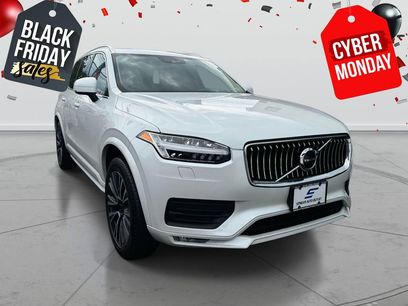 Used 2022 Volvo XC90 T6 Momentum w/ Climate Package