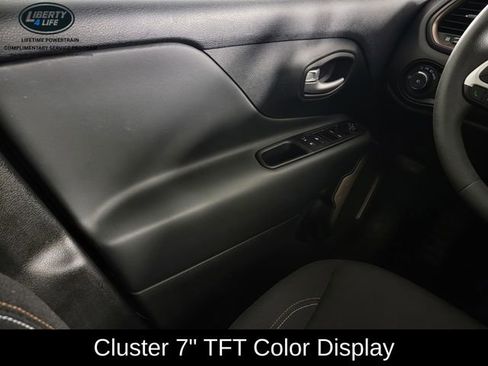 Used 2023 Jeep Renegade Latitude w/ Sun/Sound Group AWD/4WD image 30