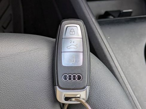 Used 2025 Audi Q4 e-tron Premium RWD image 30