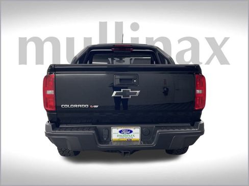 Used 2018 Chevrolet Colorado ZR2 w/ LPO, Door Decal Package image 7