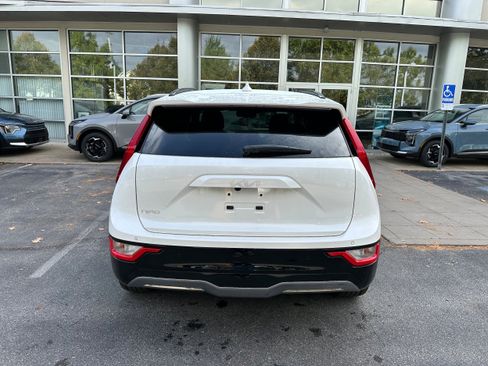 New 2025 Kia Niro Wind w/ Wind Preserve Package FWD image 6