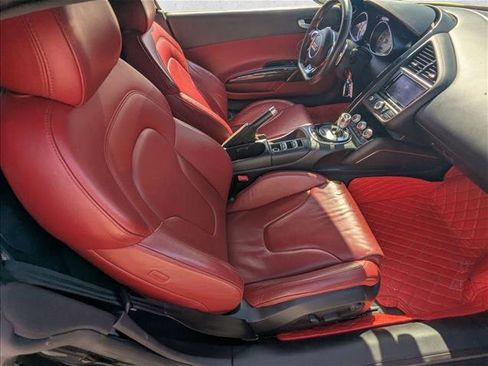 Used 2015 Audi R8 V8 w/ Full Leather Package image 18