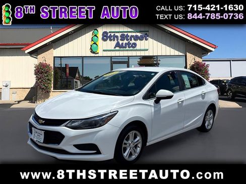 Used 2017 Chevrolet Cruze LT FWD image 1