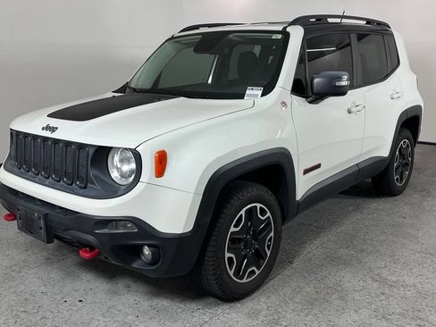 Used 2016 Jeep Renegade Trailhawk w/ Cold Weather Group AWD/4WD image 7
