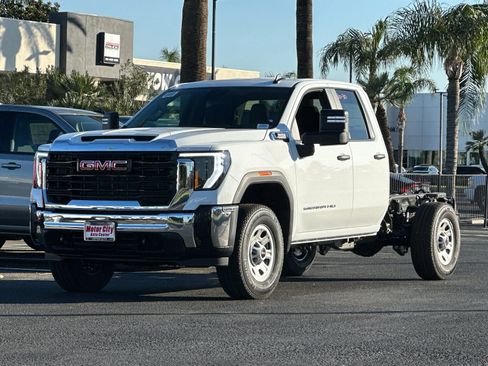 New 2026 GMC Sierra 3500 Pro w/ Convenience Package RWD image 8