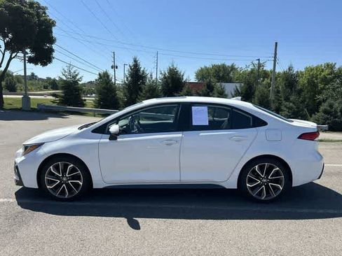 Used 2021 Toyota Corolla SE w/ SE Premium Package FWD image 2