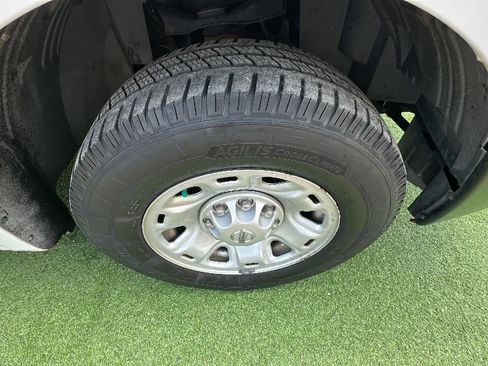 Used 2019 Nissan NV 2500 SV RWD image 19