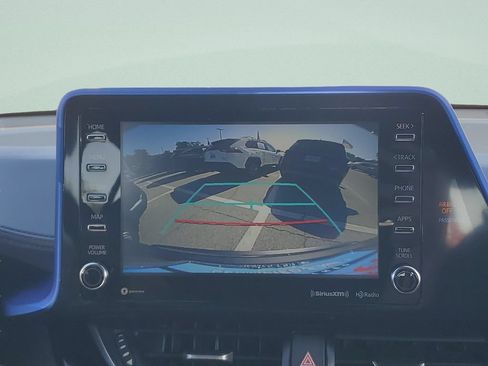 Used 2022 Toyota C-HR XLE FWD image 17