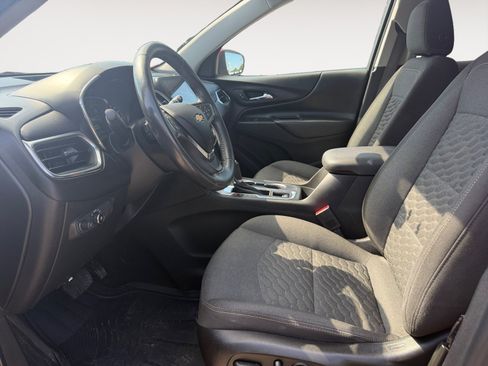 Certified 2018 Chevrolet Equinox LT w/ Sun & Infotainment Package FWD image 9