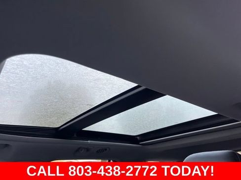 Used 2022 Ford Explorer XLT w/ Equipment Group 202A RWD image 11