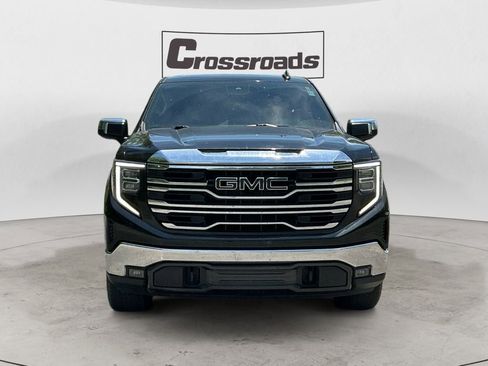 Used 2023 GMC Sierra 1500 SLT w/ SLT Premium Package AWD/4WD image 8