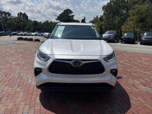 Used 2021 Toyota Highlander Limited AWD/4WD image 31