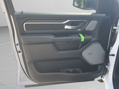 New 2026 RAM 1500 Laramie AWD/4WD image 17