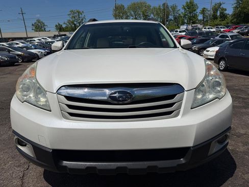 Used 2011 Subaru Outback 2.5i Premium AWD/4WD image 2