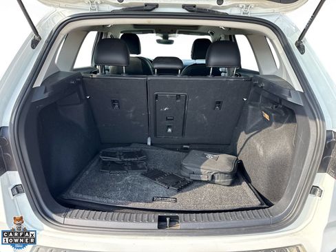 Used 2023 Volkswagen Taos SE w/ Panoramic Sunroof Package FWD image 20