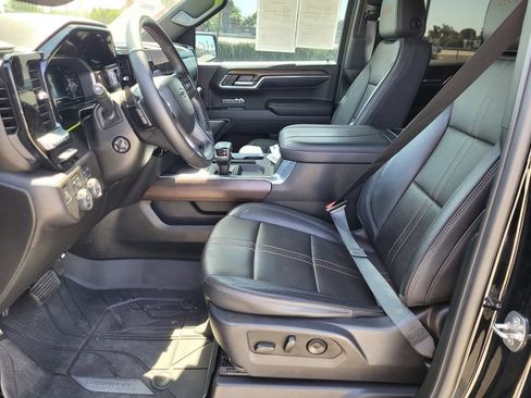 Used 2024 Chevrolet Silverado 1500 High Country w/ Midnight Edition AWD/4WD image 15
