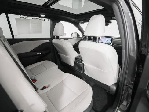 Certified 2025 Lexus TX 350 AWD w/ Technology Package image 18