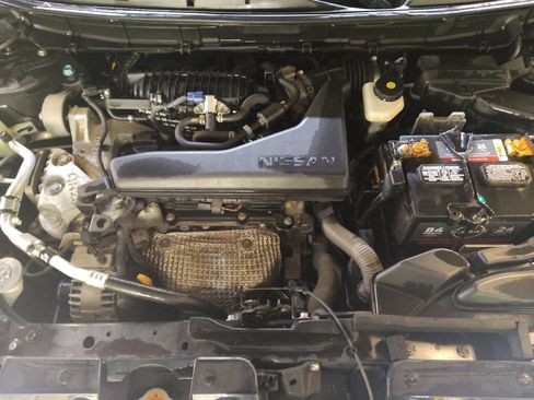 Used 2018 Nissan Rogue SV image 30