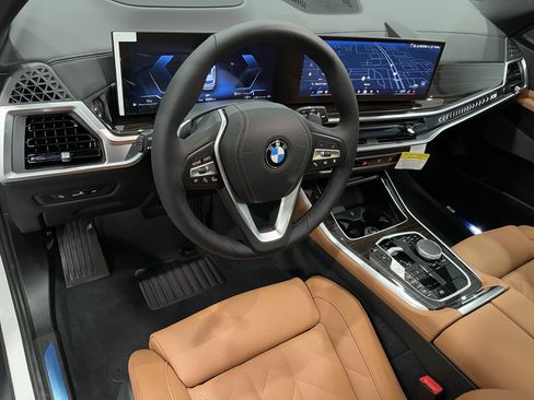 New 2026 BMW X5 xDrive40i w/ Premium Package AWD/4WD image 7