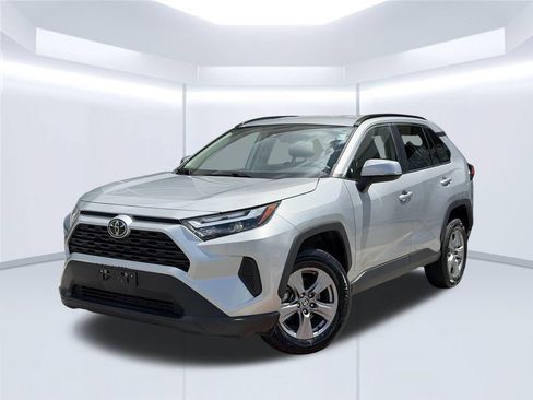 Used 2024 Toyota RAV4 XLE FWD image 1