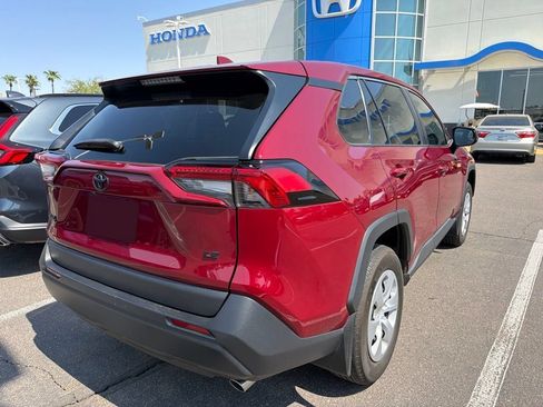 Used 2024 Toyota RAV4 LE FWD image 5