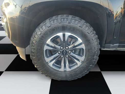Used 2022 Chevrolet Colorado Z71 AWD/4WD image 14