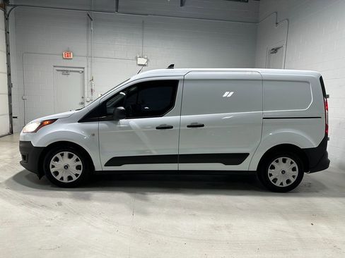 Used 2022 Ford Transit Connect XL image 17