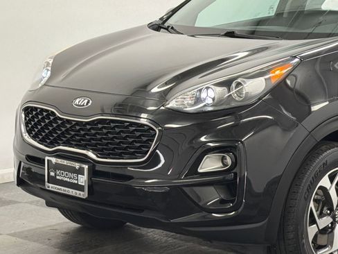 Used 2020 Kia Sportage LX w/ LX Popular Package AWD/4WD image 2