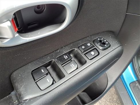 Used 2016 Kia Soul + w/ Designer's Package image 10