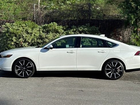 Certified 2024 Honda Accord Touring image 8