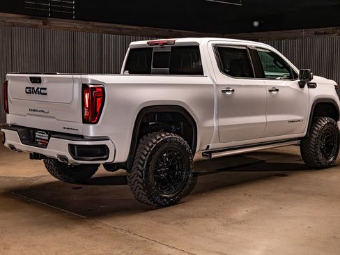 Used 2022 GMC Sierra 1500 Denali Ultimate image 10