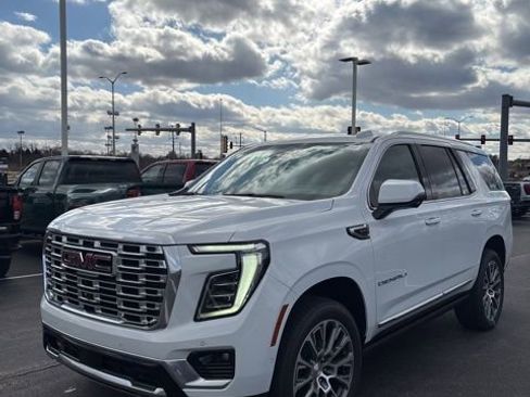New 2026 GMC Yukon Denali w/ Sun & Power Step Package AWD/4WD image 8
