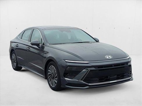 New 2025 Hyundai Sonata Limited image 6