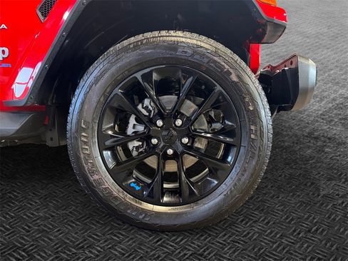 Used 2023 Jeep Wrangler Unlimited Sahara w/ Cold Weather Group image 11