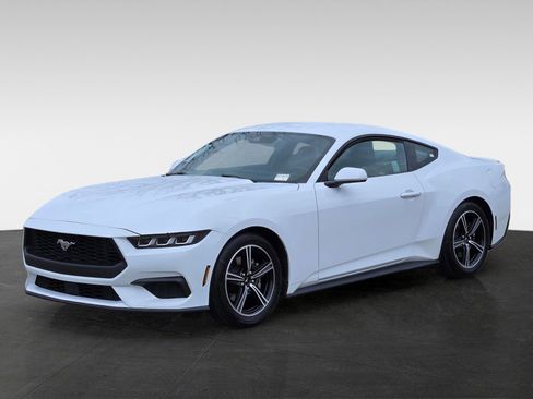 Used 2024 Ford Mustang Premium image 8