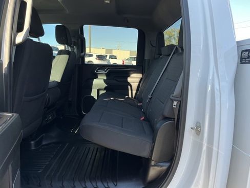 Used 2024 Chevrolet Silverado 2500 LT w/ Convenience Package image 26