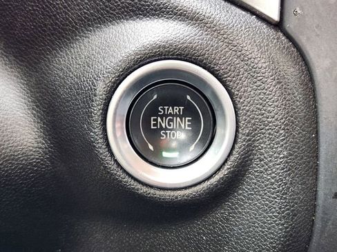 Used 2022 Chevrolet Silverado 1500 LT AWD/4WD image 25