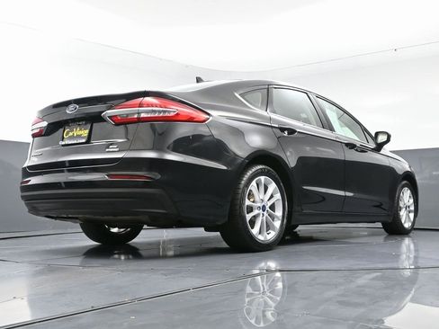 Used 2020 Ford Fusion SE image 55