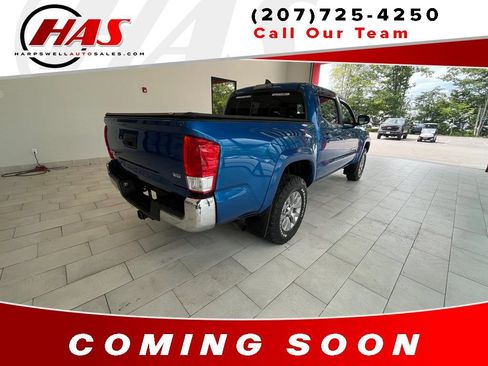 Used 2017 Toyota Tacoma SR5 w/ Tow Package AWD/4WD image 5