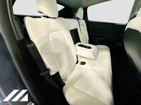 Used 2023 Tesla Model Y Long Range image 29