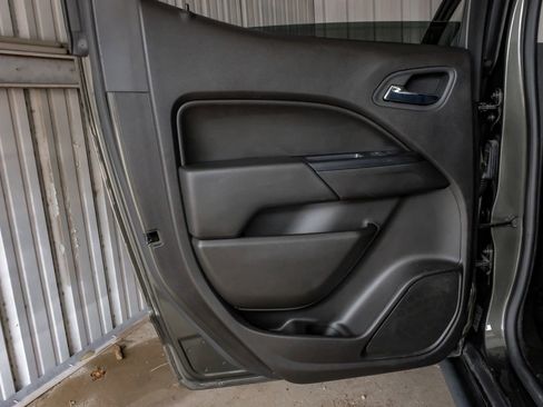 Used 2017 Chevrolet Colorado ZR2 w/ LPO, Premium Interior Package AWD/4WD image 45