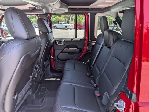 New 2026 Jeep Wrangler Unlimited Rubicon AWD/4WD image 13