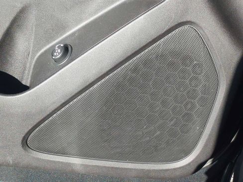 Used 2020 Chevrolet Equinox LT image 24