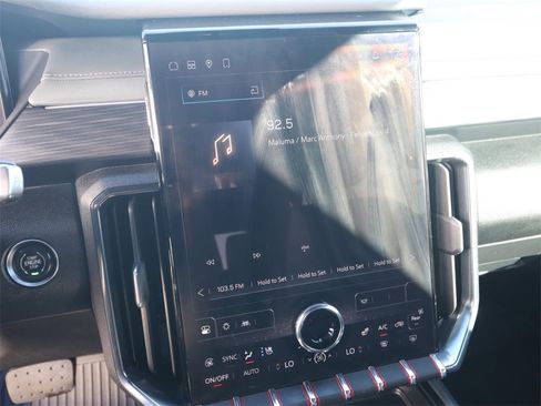 Used 2024 GMC Acadia AT4 w/ Luxury Package image 19