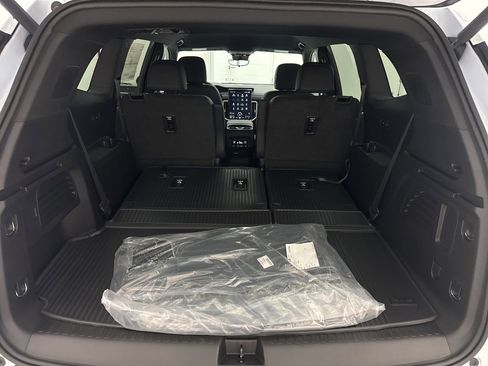 New 2026 GMC Acadia Elevation w/ Elevation Premium Package image 7