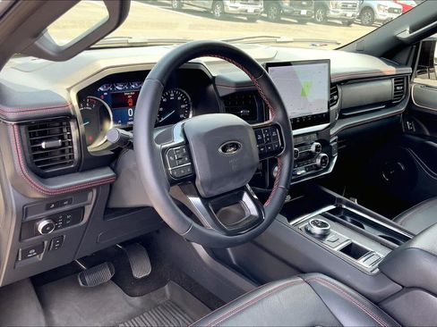 Certified 2022 Ford Expedition Limited RWD image 16