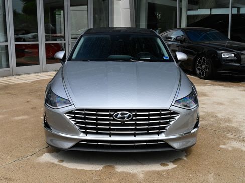 Used 2021 Hyundai Sonata Limited FWD image 2