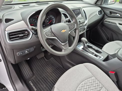 Certified 2024 Chevrolet Equinox LS FWD image 10